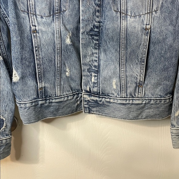Calvin Klein Like New Men's Denim Jacket Acid Wash Patched Distressed Size Small - Picture 8 of 14
